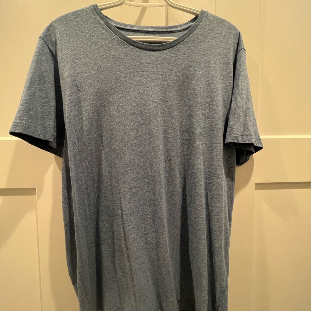 Bonobos light blue t-shirt men’s size large.